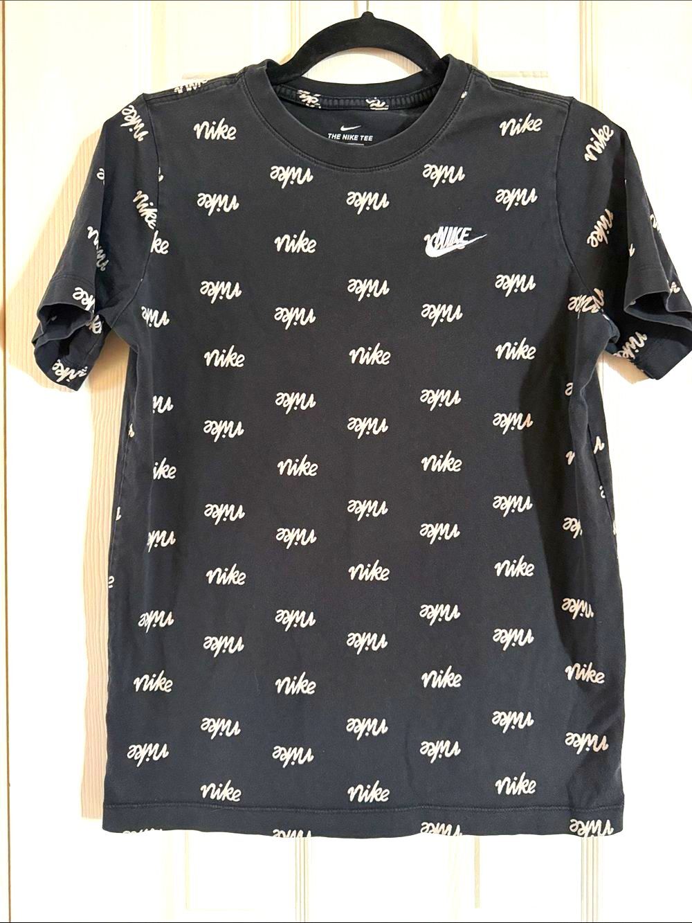 Nike Boys XL All Over Print Script Graphic T Shirt Black White Embroidered